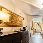 Luxury&Charme Historical Center