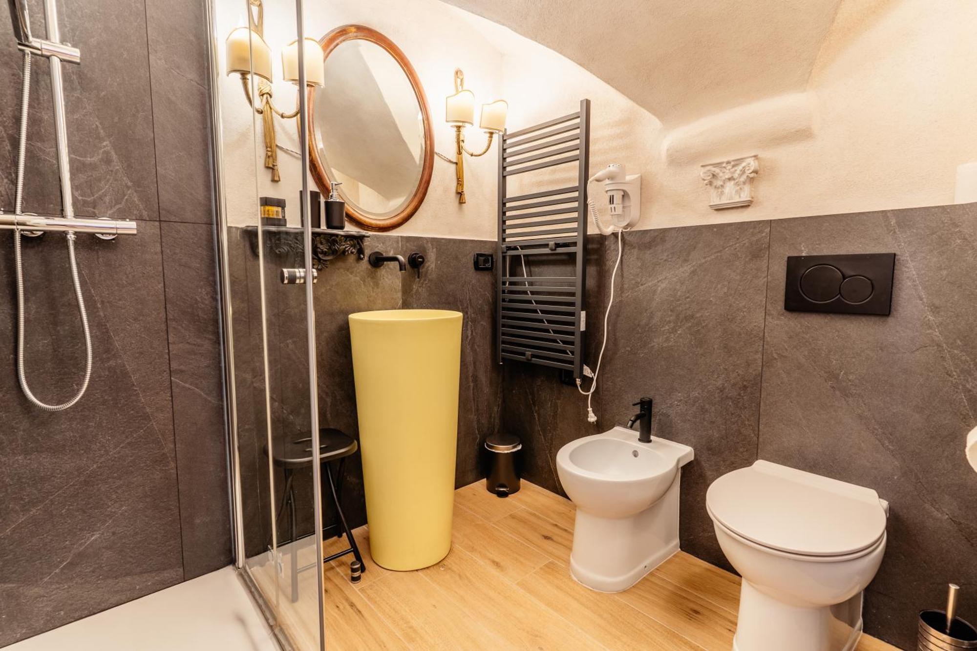 Luxury&charme Historical Center Affittacamere Genova
